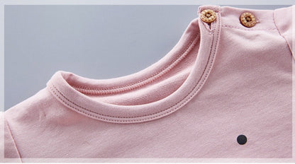 Newborn Baby Unisex Outfit – Suitable for Baby Boys and Girls