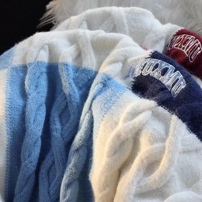 Women’s Contrast-Color Cable-Knit Sweater with Turn-Down Collar – Casual Knitwear