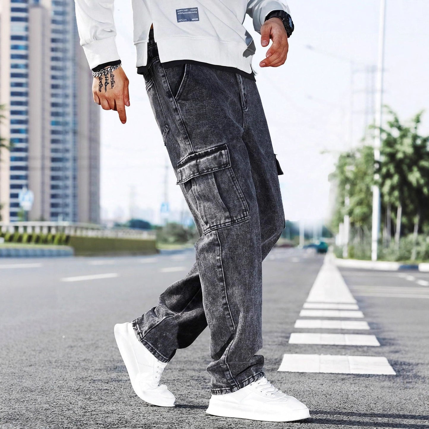 Men’s Loose-Fit Multi-Pocket Denim Jeans – Fashionable Street-Style Workwear